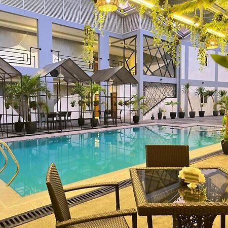 Hotel Halo Angeles City Bagian luar foto