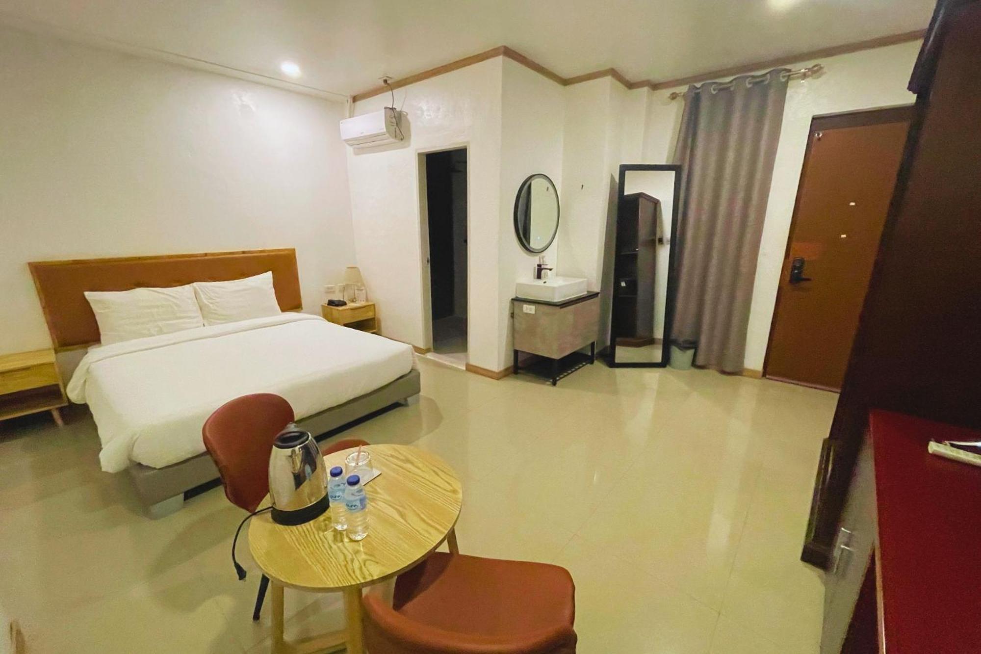 Hotel Halo Angeles City Ruang foto