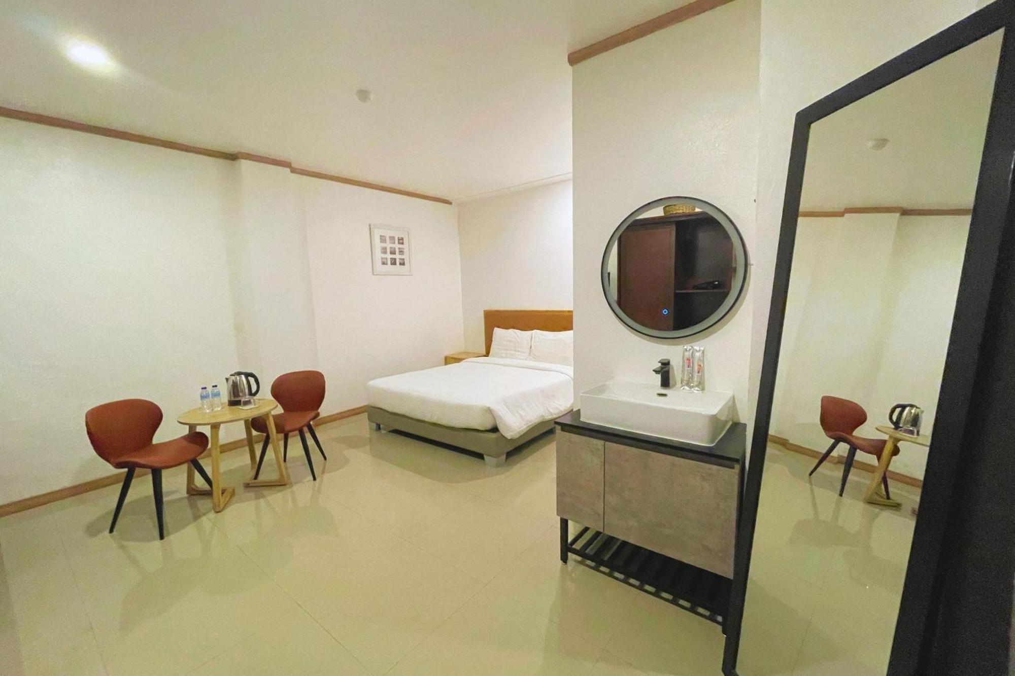 Hotel Halo Angeles City Ruang foto