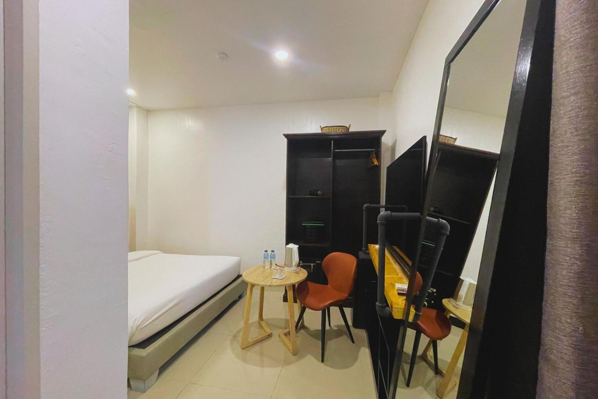 Hotel Halo Angeles City Ruang foto