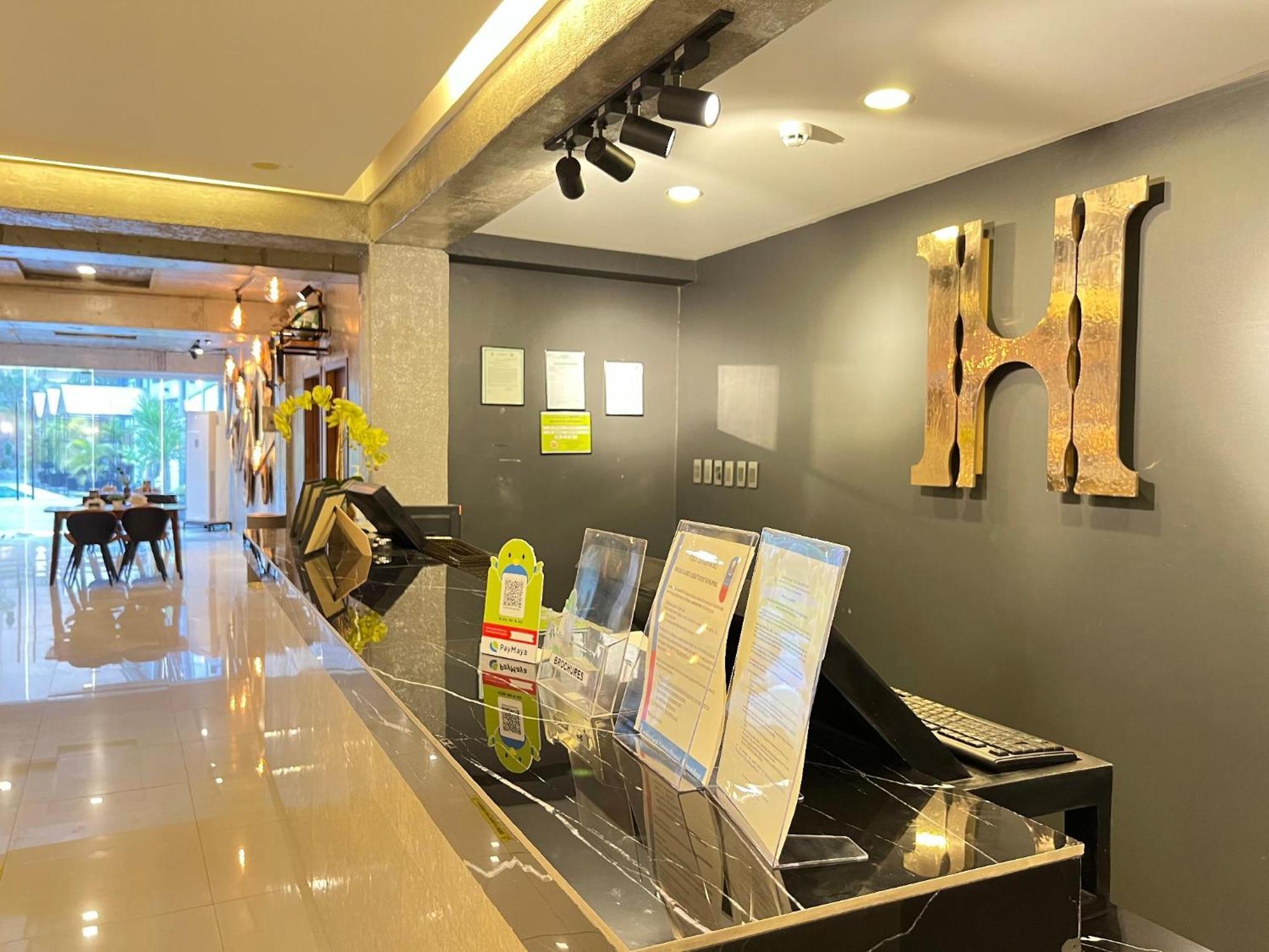 Hotel Halo Angeles City Bagian luar foto